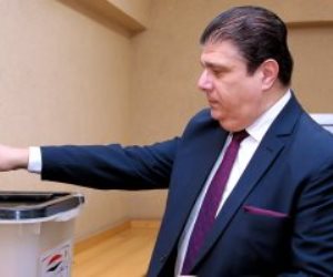 حسين زين يدلي بصوته في الانتخابات الرئاسية 2024.. ويؤكد: مصر تعيش أزهى عصور الحرية والديمقراطية