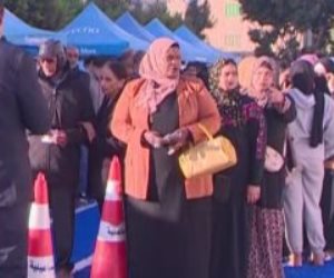 سيدات مصر أمام لجان الاقتراع للإدلاء بأصواتهن في انتخابات الرئاسة 2024