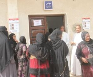 في أسوان.. «سيدات النوبة» بالزي الفلكلوري يشاركن بالانتخابات الرئاسية