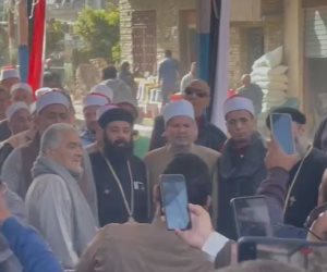الآباء الكهنة ومشايخ الأوقاف جنبا إلى جنب أمام اللجان بمحافظة المنوفية (فيديو)
