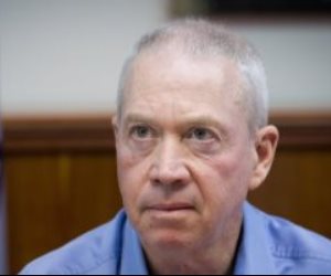 وزير الدفاع الإسرائيلى لعائلات المحتجزين: على وشك إتمام صفقة تبادل قريبا