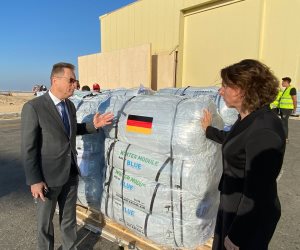 مطار العريش يستقبل طائرة ألمانية تقل 20 طنا مواد غذائية وأدوية و120 خيمة إيواء موجهة لقطاع غزة (صور) 