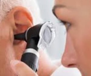 هيئة الدواء تقدم طرق الاستعمال الصحيح لقطرات الأذن