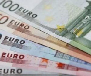 سعر اليورو اليوم الجمعة أمام الجنيه فى البنوك المصرية 12-1-2024  