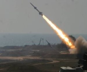 القاهرة الإخبارية: إطلاق 8 صواريخ من جنوب لبنان تجاه مواقع إسرائيلية