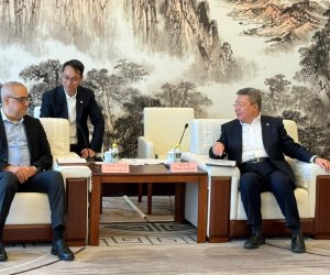 وزير الاسكان يبحث مع رئيس شركة  "CSCEC" الصينية موقف المشروعات المشتركة وسبل تعزيز التعاون بين الجانبين