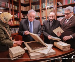 كريمة نجيب محفوظ تهدي مكتبته الخاصة إلى مكتبة الإسكندرية