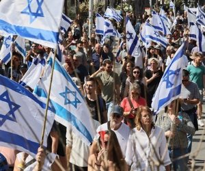 مواجهات بتل أبيب بين الشرطة الإسرائيلية ومحتجين ضد حكومة نتنياهو