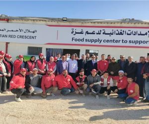 محافظ شمال سيناء يتفقد مركز الإمداد الغذائى بالشيخ زويد