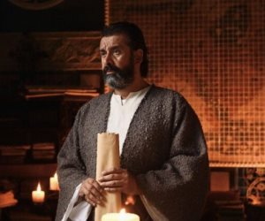 مسلسل الحشاشين.. تعرف على عمر الخيام صديق حسن الصباح