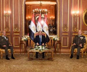 الرئيس السيسى يشهد حفل سحور بالقوات المسلحة (فيديو)