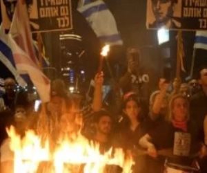 اندلاع مظاهرات فى نحو 70 موقعا بإسرائيل للمطالبة بصفقة تبادل وانتخابات مبكرة (فيديو)