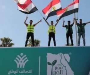 التحالف الوطنى يرصد استعدادات القافلة السابعة لإغاثة الأشقاء بغزة.. صور