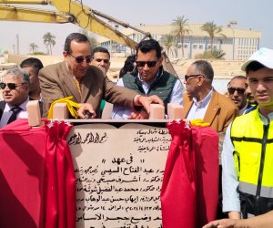 وزير الشباب والرياضة ومحافظ شمال سيناء يفتتحا المرحلة الأولي لتطوير استاد العريش (صور)