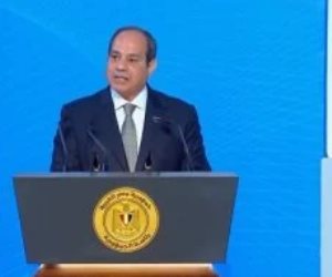 الرئيس السيسى: تحية إجلال وتقدير لكل يد مصرية تزرع الأمل وتصنع حياة كريمة