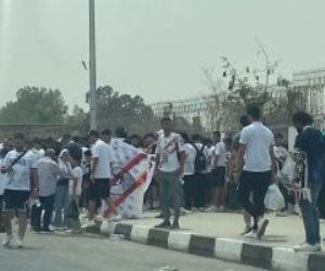 تزايد إقبال جماهير الزمالك على استاد القاهرة لحضور نهائى الكونفدرالية أمام نهضة بركان.. صور