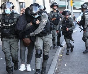 الشرطة الإسرائيلية تعتقل 3 أشخاص خلال مظاهرة بحيفا تطالب بوقف الحرب على غزة