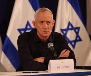 موقع «والا» العبري: بيني ‎غانتس يلقي خطابه الأخير كوزير في حكومة الطوارئ 
