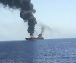 هيئة عمليات التجارة البحرية البريطانية: إصابة سفينة بصاروخ مجهول جنوب غربى عدن