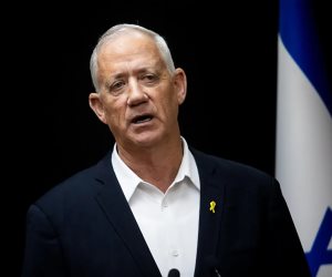 رسميا.. بيني جانتس يعلن الاستقالة من حكومة الطوارئ الإسرائيلية 
