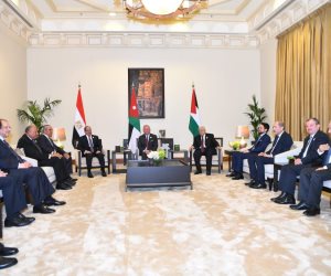 قمة مصر والأردن وفلسطين: حل قضية اللاجئين الفلسطينيين وفق قرارات الشرعية الدولية لمنع توسع الصراع