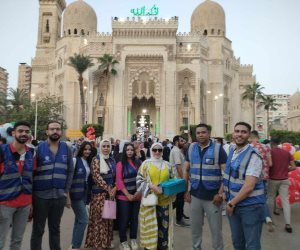 «حياة كريمة» تشارك المواطنين احتفالات العيد من ساحة أبو العباس بالإسكندرية (فيديو)