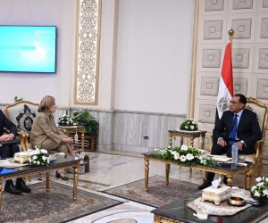 على هامش مؤتمر الاستثمار المصري الأوروبي.. رئيس الوزراء يلتقي نائبة رئيس بنك الاستثمار