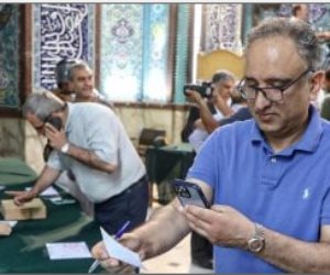 تمديد التصويت مجددا فى الجولة الثانية من الانتخابات الرئاسية الإيرانية