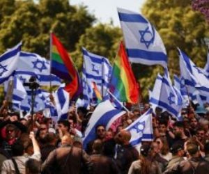 متظاهرون ضد حكومة نتنياهو يغلقون للمرة الثانية محور أيالون لشل حركة تل أبيب