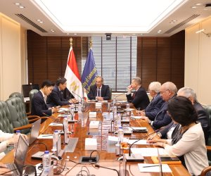 وزير الاتصالات يبحث مع سفير سنغافورة لدى مصر تعزيز التعاون بين البلدين 