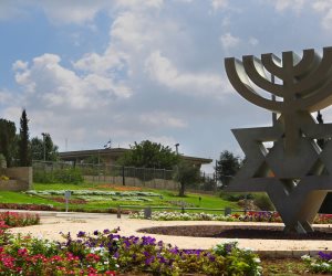 أعضاء بالكنيست يطالبون بجلسة طارئة لمناقشة أهداف الحرب على غزة