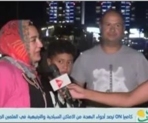 أسرة لـ"من العلمين": الأجواء فى العلمين ممتازة والناس كلها مبسوطة