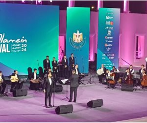 الفرقة المصرية للموسيقى تنهي حفل مهرجان العلمين بأغنية عدوية لمحمد رشدى