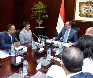 وزير الاستثمار والتجارة الخارجية يلتقي وفد مجموعة استوال الصناعية الهندية لبحث فرص ومقومات الاستثمار بالسوق المصرية
