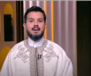 أحمد الطلحي لقناة الناس: الصلاة على النبي من أعظم الأعمال