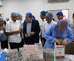 رئيس الوزراء يتفقد مصنع شركة «داوف» لتصنيع منتجات العناية بالفم والأسنان