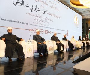 وكيل الأزهر خلال مؤتمر الأعلى للشؤون الإسلامية: الإمام الأكبر يدعو لمناقشة قضايا المرأة بعيدا عن العادات الراكدة والتقاليد الوافدة