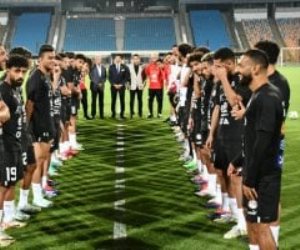 ممر شرفي في منتخب مصر لأبطال الأولمبياد وصور تذكارية مع صلاح