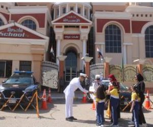 الداخلية: انتشار أمني مكثف بمحيط المدارس والمعاهد والجامعات تزامناً مع بدء الدراسة (فيديو)