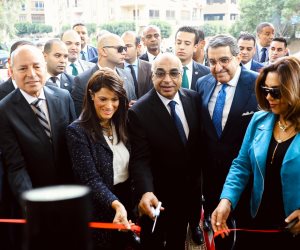  وزراء التخطيط والتعاون الدولي والتنمية المحلية والعدل ومحافظ القاهرة يفتتحون "مركز خدمات مصر"