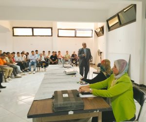 يوفر فرص عمل للخريجين.. اعتماد برامج دبلومات الدراسات العليا بكلية العلوم جامعة العريش من وزارة الصحة ونقابة العلميين (صور)