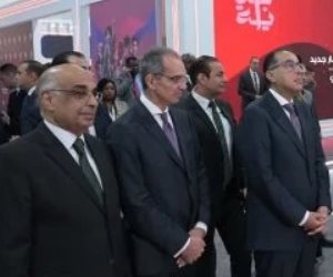 رئيس الوزراء يتفقد أجنحة البنك المركزى و"الرقابة المالية" بمعرض Cairo ICT 24