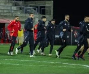 بعد وصول البعثة متأخرة .. أول مران للأهلى فى الجزائر استعدادا لمواجهة بلوزداد بدورى الأبطال.. فيديو