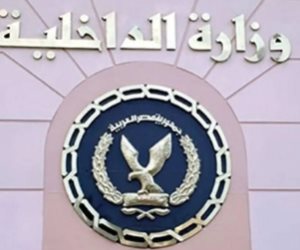 الداخلية تكشف ملابسات فيديو يتضمن قيام قائد جرار بإلقاء مُخلفات الصرف الصحى بأحد المجارى المائية بالشرقية