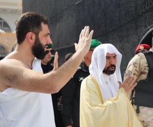 الرئيس السورى أحمد الشرع يصلى داخل الكعبة المشرفة.. فيديو وصور