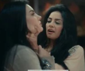 مسلسل حكيم باشا الحلقة 14.. مشادة بين دينا فؤاد وسهر الصايغ والثانية تهددها