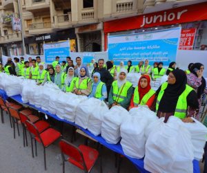 فرق «صناع الخير» عضو التحالف الوطني تشارك في تجهيز أكبر مائدة إفطار بالفيوم