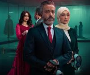 سامح حسين: "استنساخ" تجربة جديدة خارج إطار الكوميديا.. ونظارات الواقع الافتراضي لها دور في إعادة تشكيل المفاهيم التقليدية