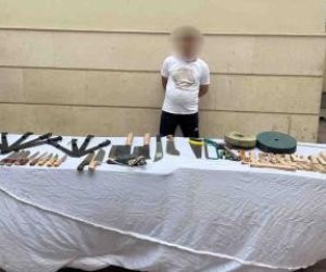 ضبط أحد الأشخاص في السيدة زينب لقيامه بتصنيع الأسلحة البيضاء والإتجار بها دون ترخيص