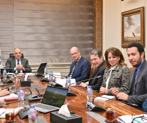 وزير الري يلتقي نائب رئيس بنك التنمية والإعمار الأوروبي للتباحث حول سُبل تعزيز التعاون بين الوزارة والبنك 